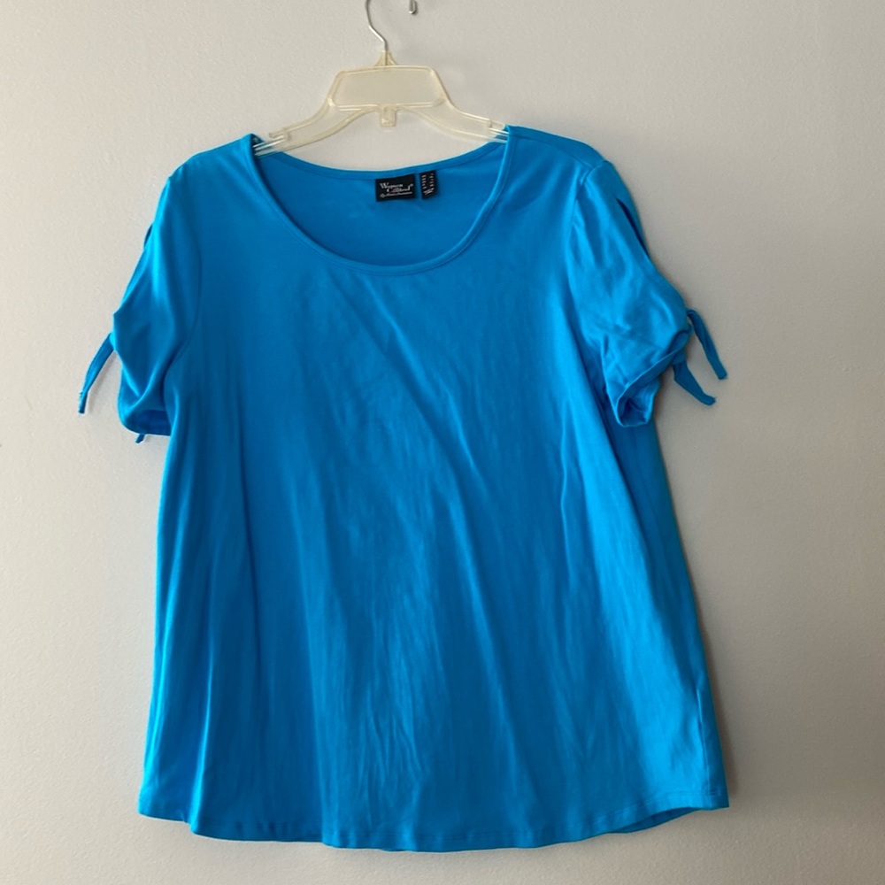 Blue blouse with ties on the sleeves, size L